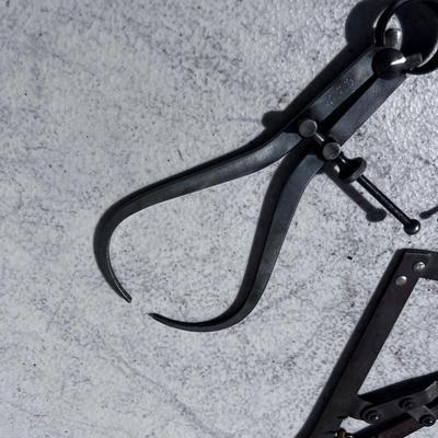 Calipers & Measuring Devices