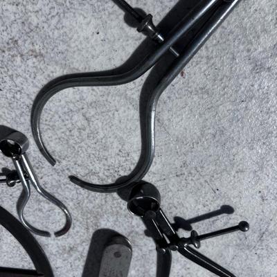 Calipers & Measuring Devices