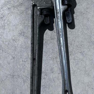 (2) 24" Pipe Wrenches - 1 is Aluminum 
