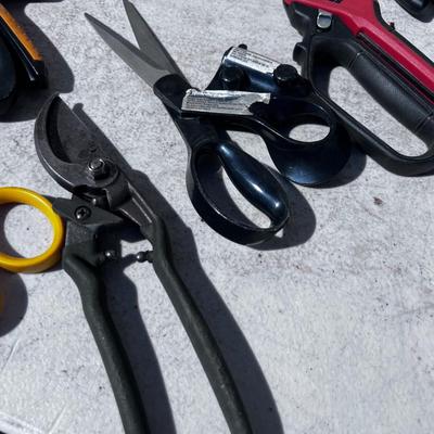 Scissors, Trimmers & Cutters 