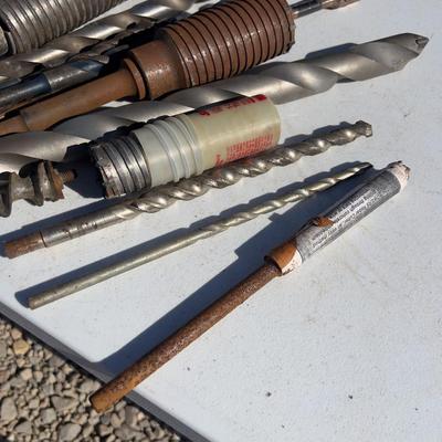 Mixed Lot of Masonry Bits & Hole Saws