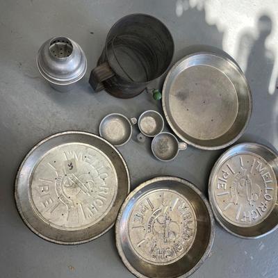 Lot pans, miscellaneous items