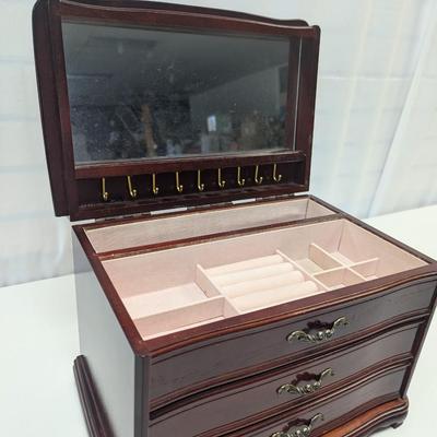 Dresser Jewelry Box