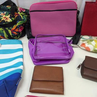 Variety Of Handbags/Totes Styles & Brands
