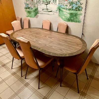 Vintage MCM Oval Dining Table with 8 Chairs and 2 leaves