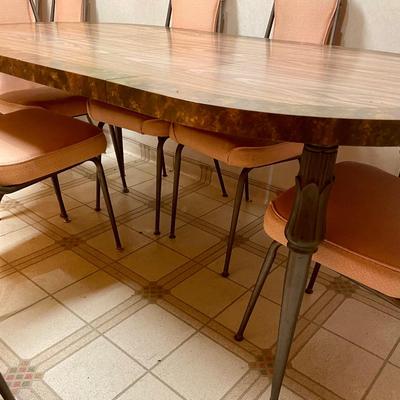 Vintage MCM Oval Dining Table with 8 Chairs and 2 leaves