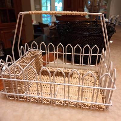 Wire Serving Picnic Basket