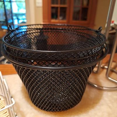 3 Wire crab serving Baskets
