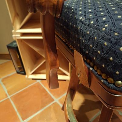 5 Bar Stools