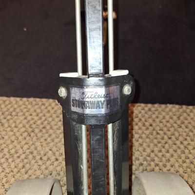 Titleist Stowaway Plus Gold Caddy