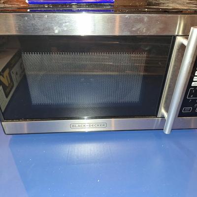 Black +Decker Microwave