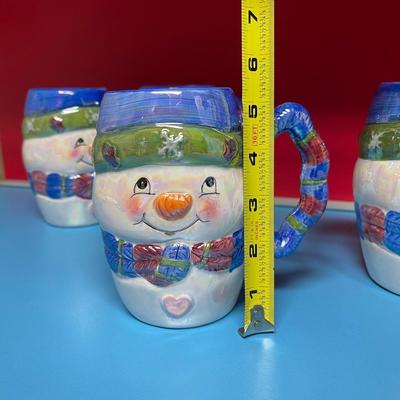 Snowman mugs, 4
