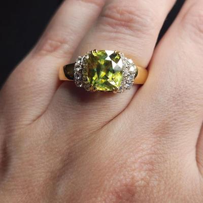 14k 5.07 Cttw Sphene And VS Diamond Ring Size 12