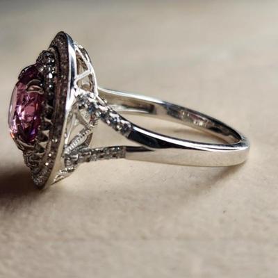 18k White Gold 3.5 Carat Mahenge Hot Pink Spinel Ring