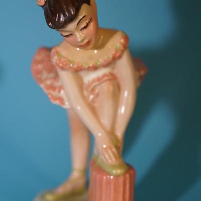 CERAMIC ARTS STUDIO ROSE & DAISY BALLERINA'S