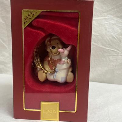 Lenox Disney Winnie The Pooh & Piglet Stocking Surprise 2007 Annual Ornament