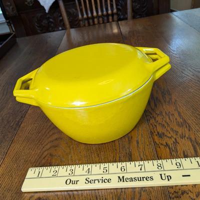 VINTAGE CANARI YELLOW ENAMEL CAST IRON 2 QT COCOTTE WITH LID COPCO DENMARK D2