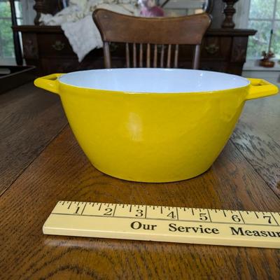 VINTAGE CANARI YELLOW ENAMEL CAST IRON 2 QT COCOTTE WITH LID COPCO DENMARK D2