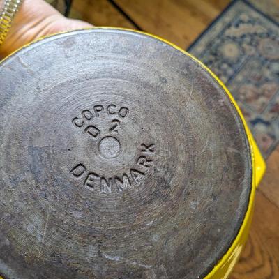 VINTAGE CANARI YELLOW ENAMEL CAST IRON 2 QT COCOTTE WITH LID COPCO DENMARK D2