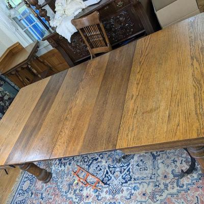 Antique Solid Oak Dining Table w/ 4 Leaves