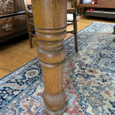 Antique Solid Oak Dining Table w/ 4 Leaves