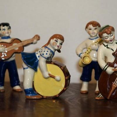 CERAMIC STUDIO SIX PIECE BAND TO INCLUDE FLUTE PLAYER.- GOOD FIND TO HAVE THE ENTIRE BAND