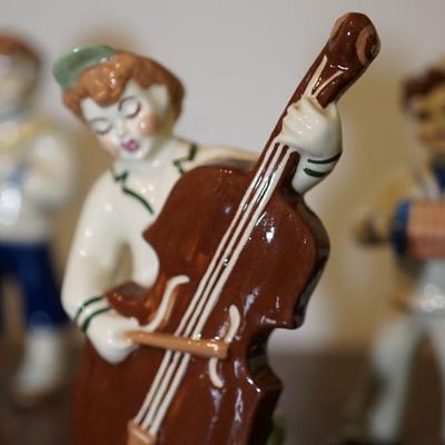 CERAMIC STUDIO SIX PIECE BAND TO INCLUDE FLUTE PLAYER.- GOOD FIND TO HAVE THE ENTIRE BAND