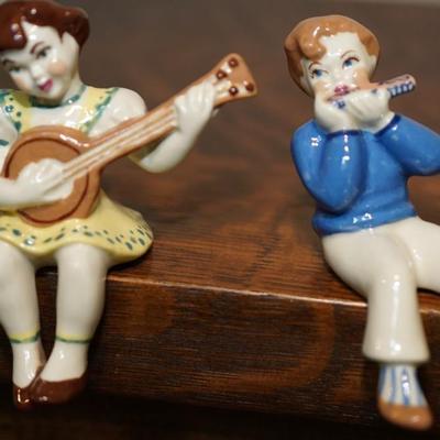 CERAMIC ARTS STUDIO HARMONICA BOY AND BANJO GIRL