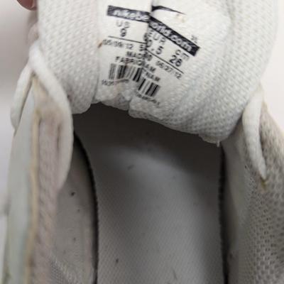 Size 9 Women's Nike Golf Shoes
