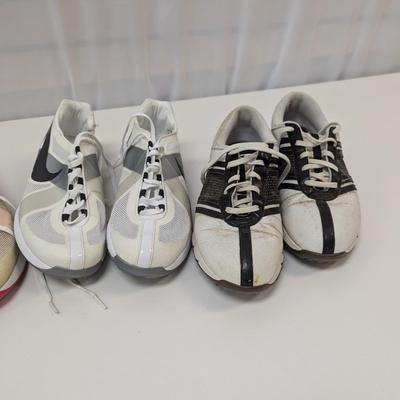 Size 9 Women's Nike Golf Shoes