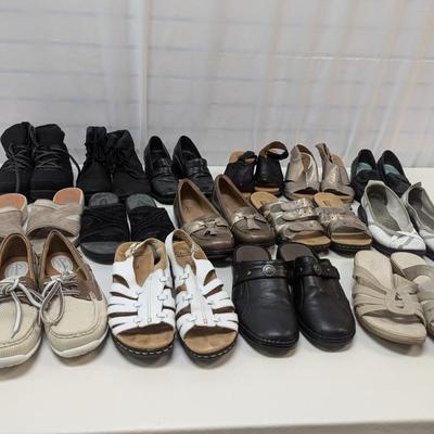 Women's Size 9 Wide/Medium Shoes