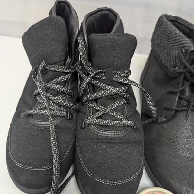 Women's Size 9 Wide/Medium Shoes