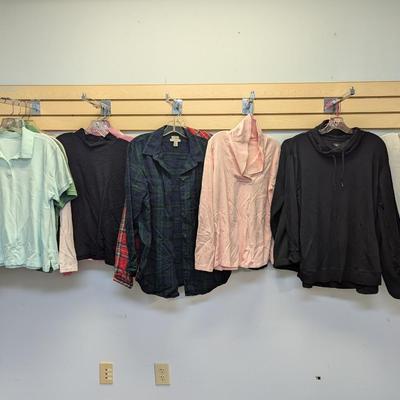 Women's L. L. Bean Shirts Size M/L/XL