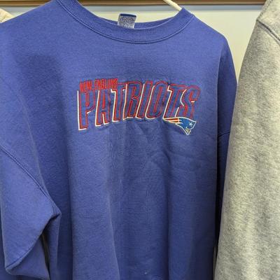 Women Sports Shirts & Pullovers