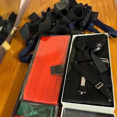 Vint. & Contemp. Mens Accessories Lot - Hats, Belts, Slippers etc.