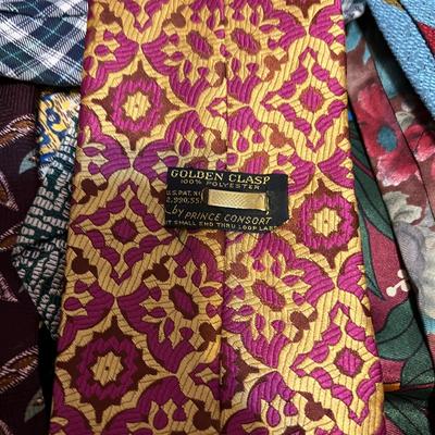 Huge Vintage Mens Ties Lot