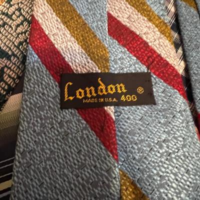 Huge Vintage Mens Ties Lot