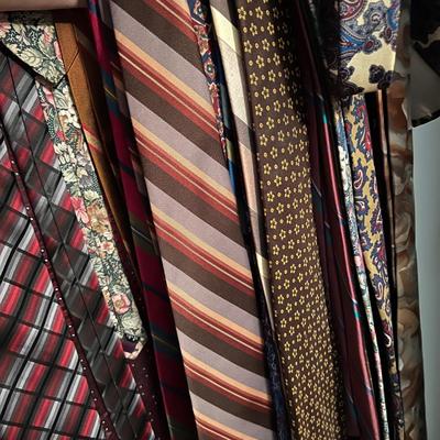 Huge Vintage Mens Ties Lot