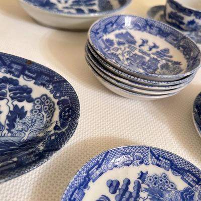 Antique Vintage Blue Willow Japanese Porcelain Lot