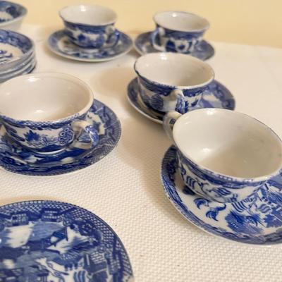 Antique Vintage Blue Willow Japanese Porcelain Lot