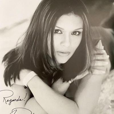 Nia Peeples signed photo