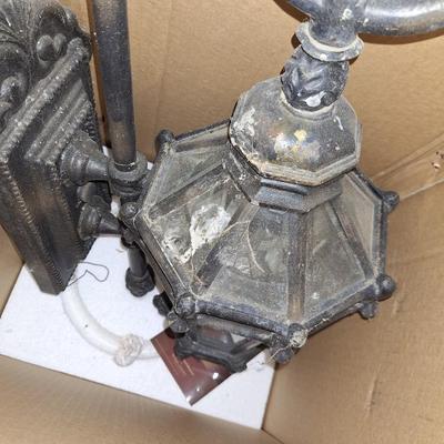 4 Outdoor lanterns hanging