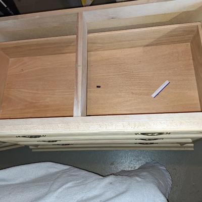 2 dressers
