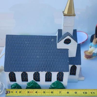 Holiday lot, including Christmas Ceramic Village Churches