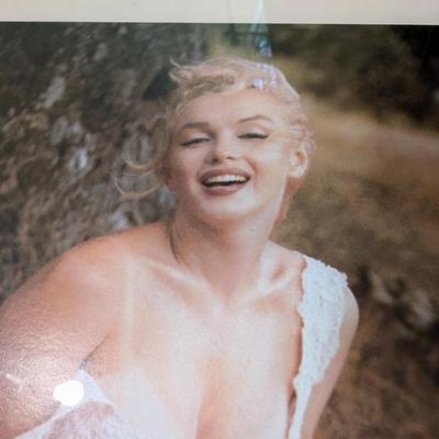 Classic Marilyn Monroe Framed (24x36) Poster
