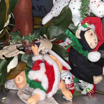 Tote of Annalee Dolls