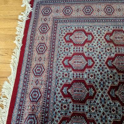 Stunning Turk Hand Woven Wool Rug