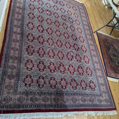 Stunning Turk Hand Woven Wool Rug