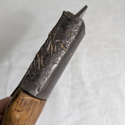 ANTIQUE COOPERS AXE OFFSET HEAD & HANDLE