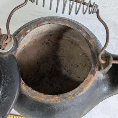 Vintage Wagner Ware Cast Iron Tea Kettle, Sydney, Ohio